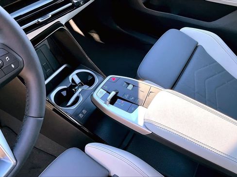 New 2026 BMW X1 xDrive28i w/ Technology Package image 7