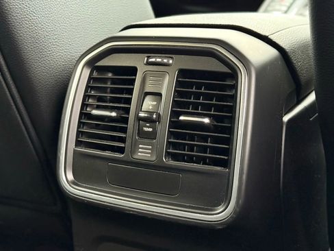 Used 2018 Porsche Macan Sport Edition image 31