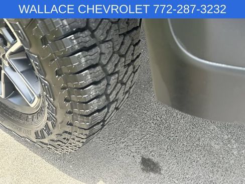 Used 2024 Jeep Gladiator Mojave w/ Convenience Group AWD/4WD image 10