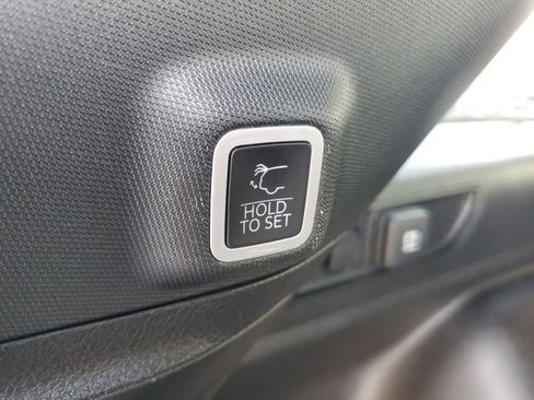 Used 2024 Jeep Grand Cherokee Limited image 32