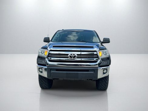 Used 2017 Toyota Tundra SR5 w/ SR5 Upgrade Package AWD/4WD image 2