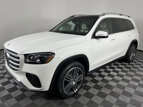 New 2025 Mercedes-Benz GLS 450 4MATIC image 8