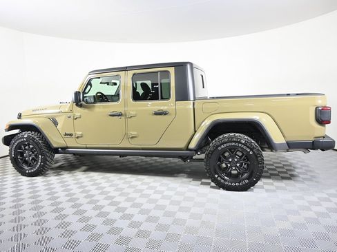 New 2025 Jeep Gladiator Willys image 3