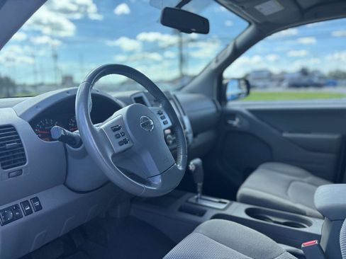 Used 2019 Nissan Frontier SV w/ Value Truck Package AWD/4WD image 10