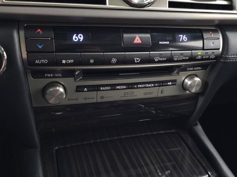 Used 2017 Lexus LS 460 AWD image 27