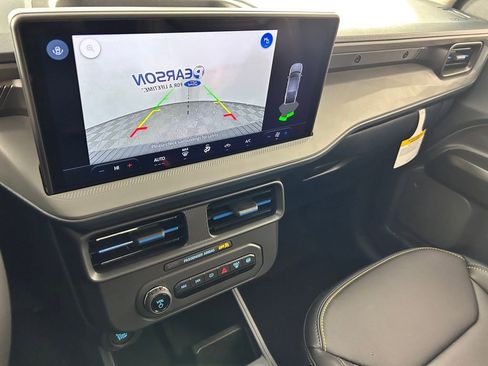 New 2026 Ford Maverick Lobo AWD/4WD image 20