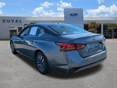 Used 2024 Nissan Altima 2.5 SV image 5