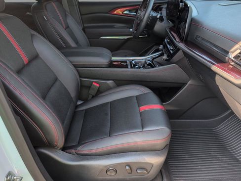 Certified 2026 Chevrolet Traverse RS w/ LPO, Floor Liner Package FWD image 41