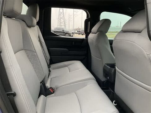 Certified 2025 Toyota Tacoma SR5 image 17