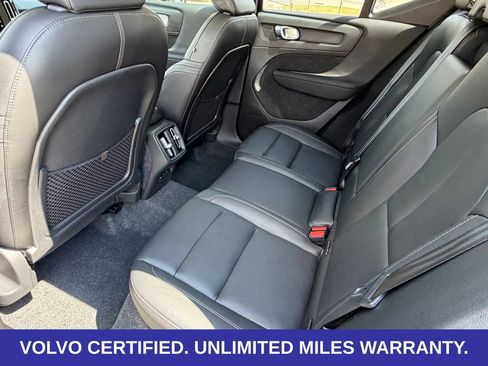Certified 2026 Volvo XC40 B5 Plus AWD/4WD image 28
