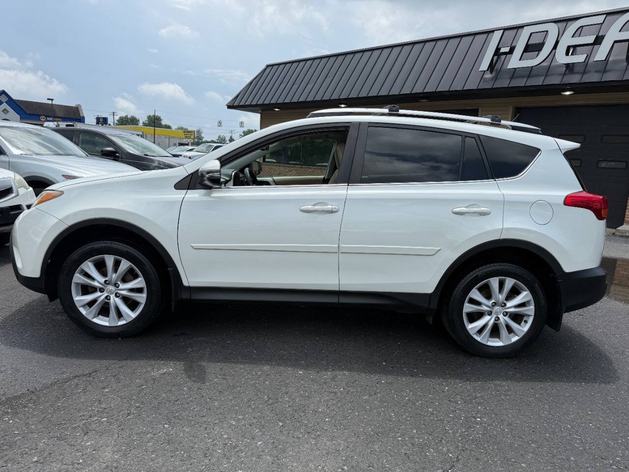 Used 2013 Toyota RAV4 Limited AWD/4WD image 8