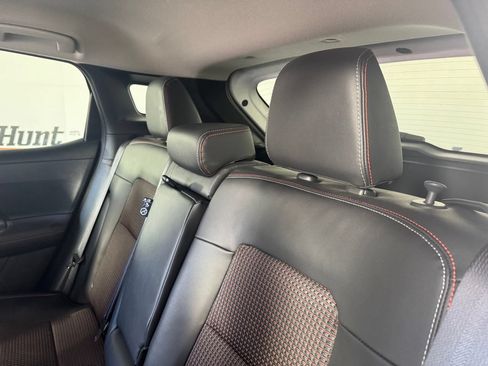 Used 2025 Nissan Kicks SR FWD image 11