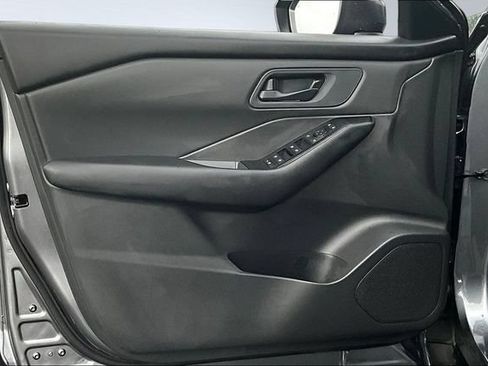 Used 2026 Nissan Rogue S FWD image 20