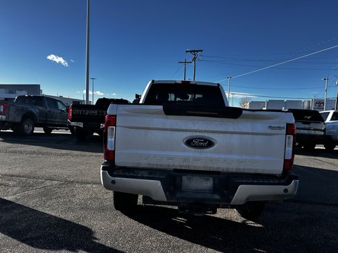 Used 2019 Ford F350 Lariat w/ Lariat Ultimate Package image 4