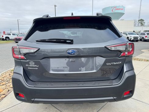 Certified 2025 Subaru Outback Premium w/ Popular Package #1A image 6