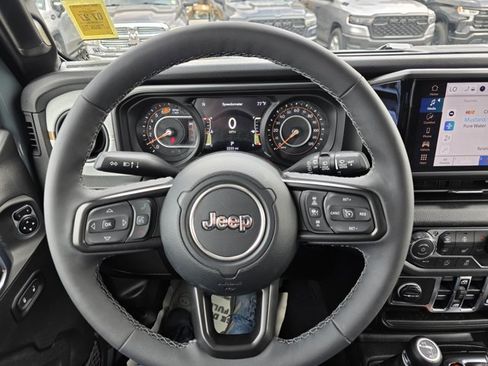 Used 2026 Jeep Wrangler Unlimited Sport AWD/4WD image 5