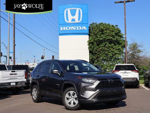 Used 2021 Toyota RAV4 LE AWD/4WD image 1