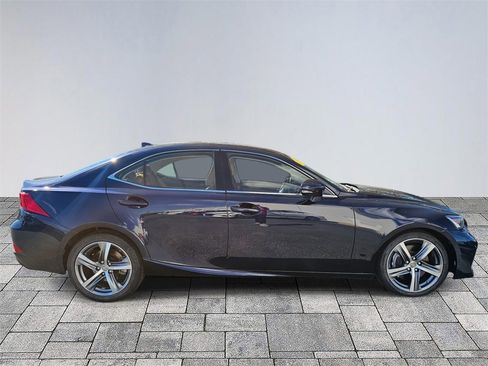 Used 2018 Lexus IS 300 w/ Comfort Package image 8