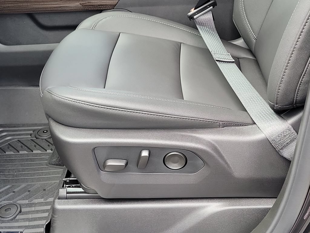 New 2026 Chevrolet Silverado 1500 RST AWD/4WD image 17