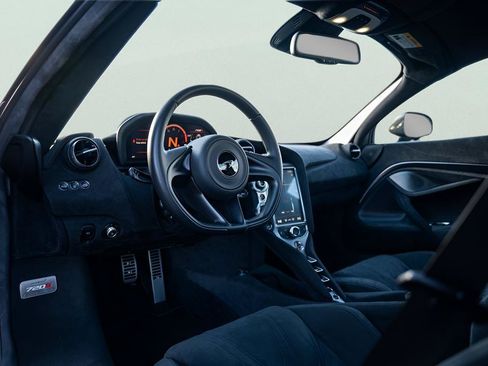 Used 2020 McLaren 720S Spider RWD image 39