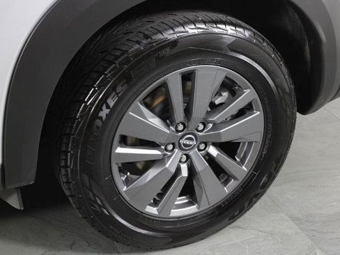Certified 2024 Nissan Pathfinder SV FWD image 13