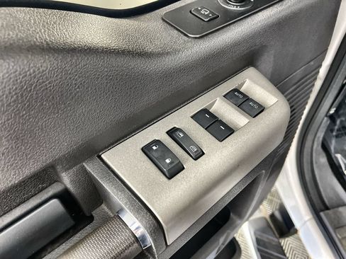 Used 2015 Ford F250 Lariat w/ Lariat Ultimate Package AWD/4WD image 23