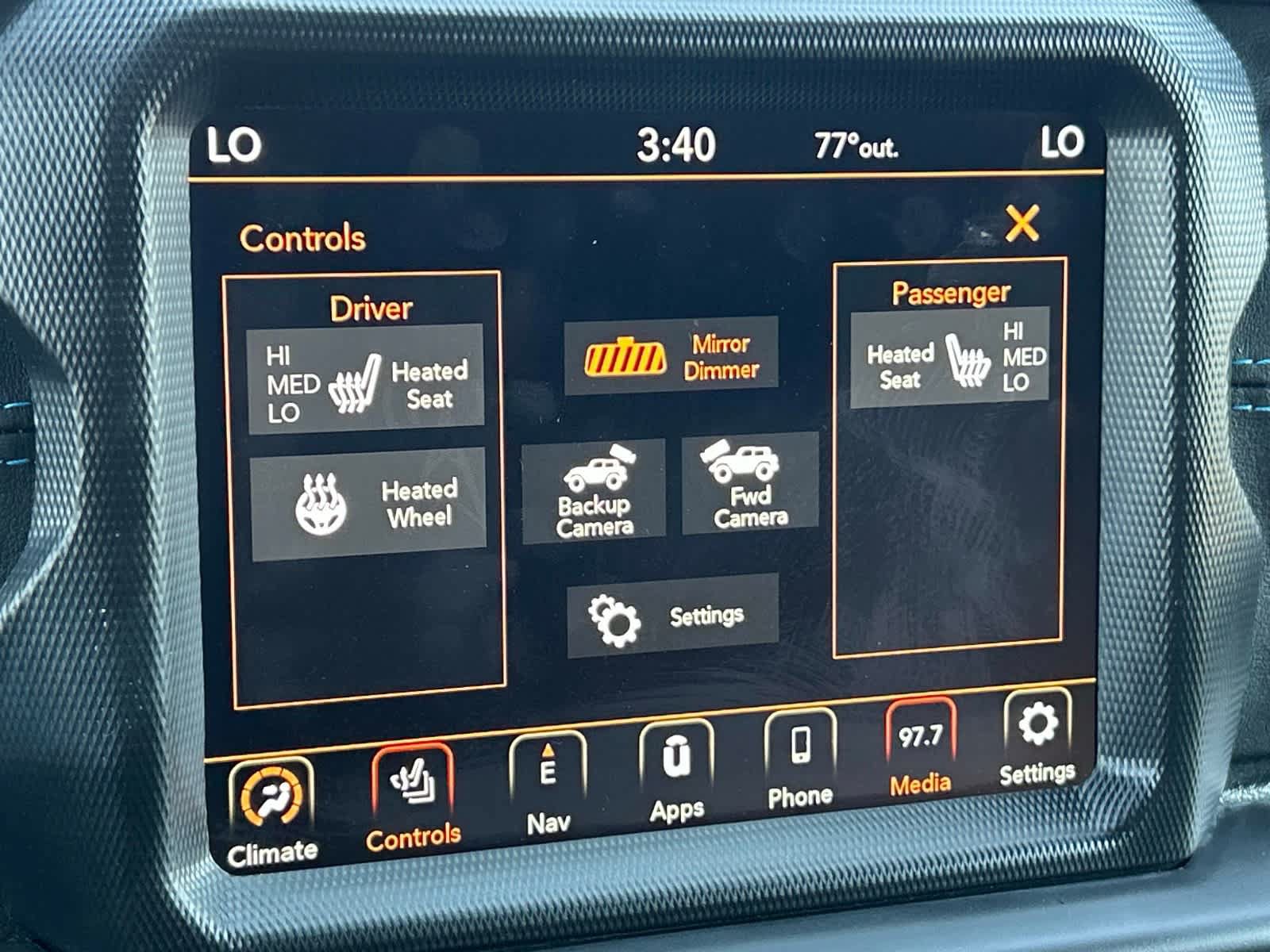 Used 2023 Jeep Wrangler Unlimited Rubicon 4xe w/ Cold Weather Group AWD/4WD image 27