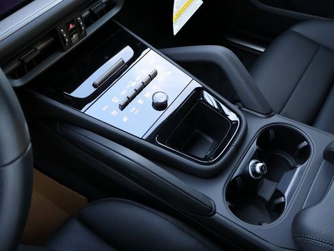 New 2026 Porsche Cayenne S image 28