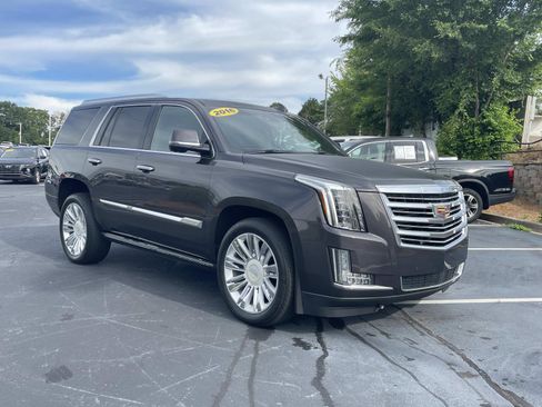 Used 2016 Cadillac Escalade Platinum AWD/4WD image 1