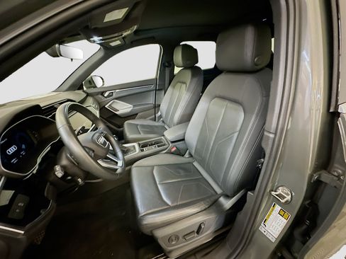 Used 2025 Audi Q3 2.0T Premium image 13