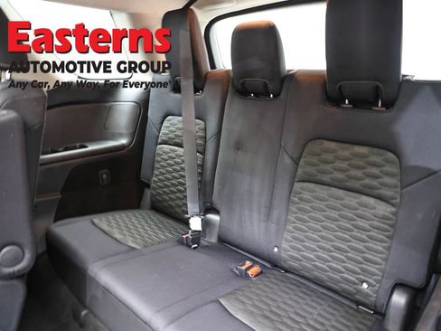 Used 2023 Nissan Pathfinder SV w/ SV Premium Package AWD/4WD image 27