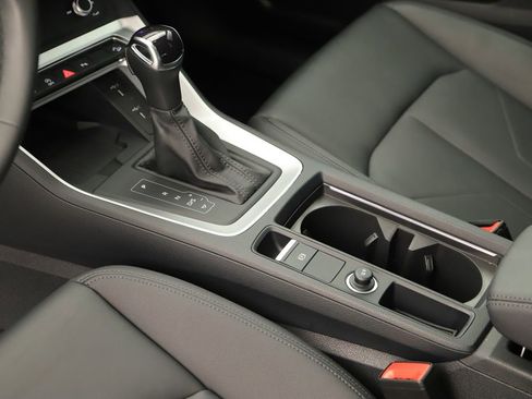 Certified 2025 Audi Q3 2.0T Premium w/ Convenience Package image 17