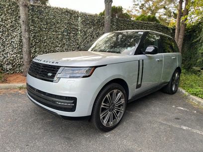 New 2025 Land Rover Range Rover SE