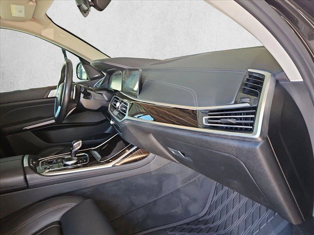 Used 2020 BMW X7 xDrive40i w/ Premium Package AWD/4WD image 17