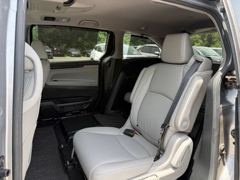 Used 2022 Honda Odyssey Touring image 12