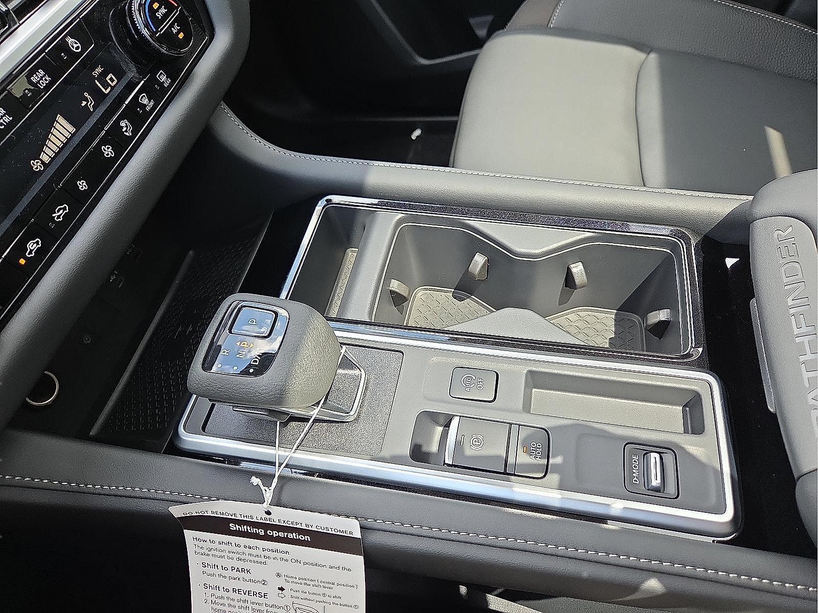 Used 2025 Nissan Pathfinder SL w/ SL Premium Package FWD image 25