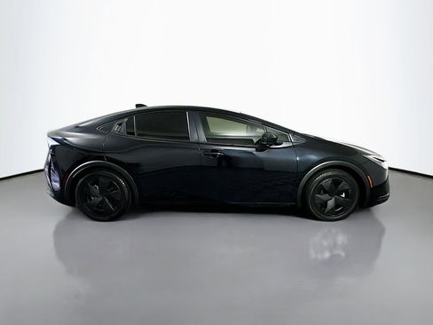 Used 2023 Toyota Prius LE image 4