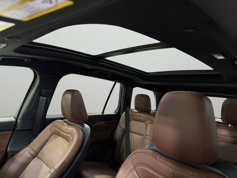New 2026 Lincoln Aviator Reserve RWD image 24