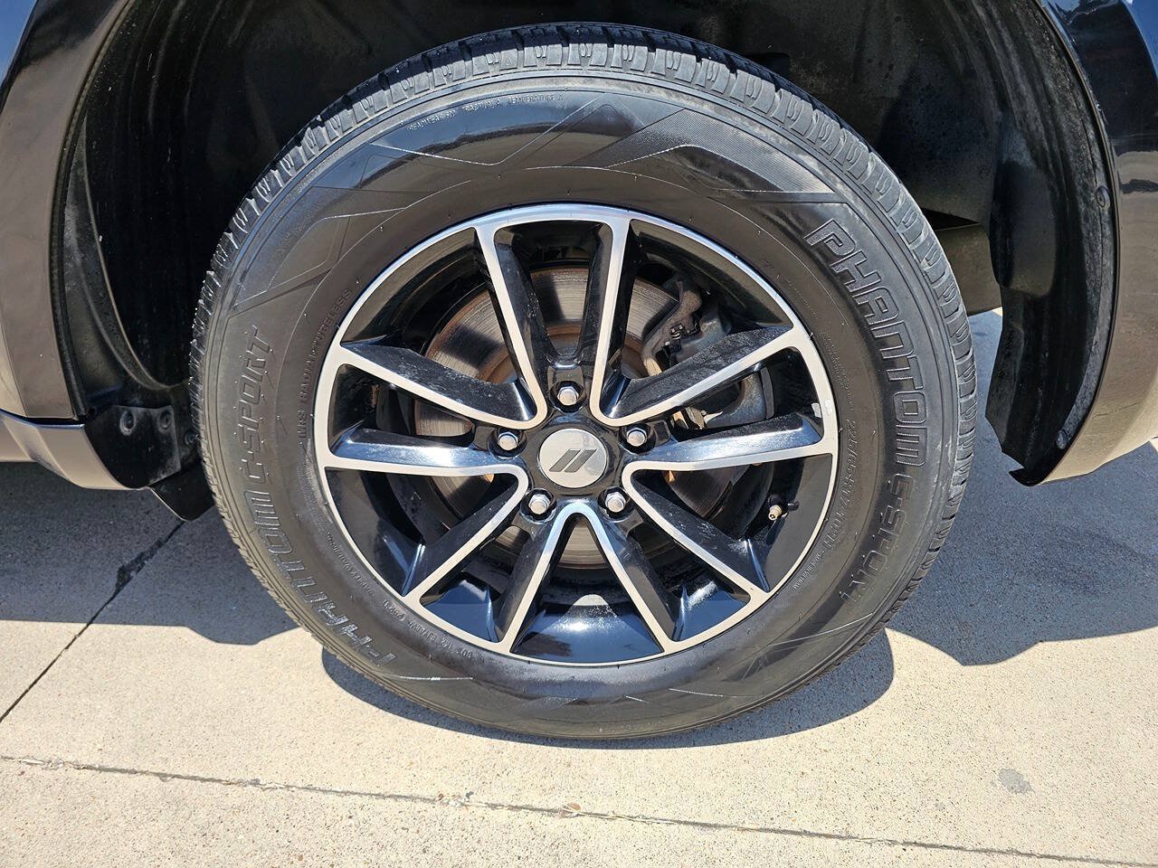 Used 2018 Dodge Journey SE w/ Blacktop Package FWD image 8