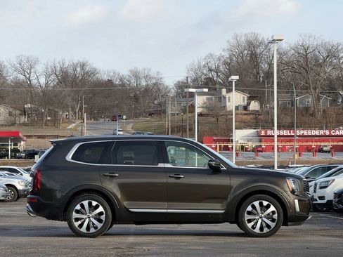 Used 2021 Kia Telluride S AWD/4WD image 5