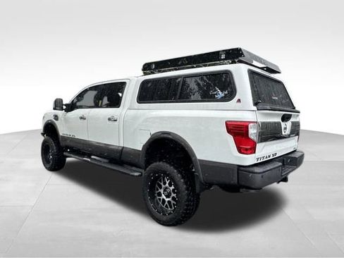 Used 2019 Nissan Titan Platinum Reserve w/ Platinum Utility Package image 5