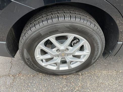 Used 2023 Chevrolet Equinox LS FWD image 32