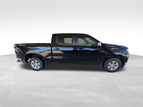 Used 2022 Chevrolet Silverado 1500 LT AWD/4WD image 11
