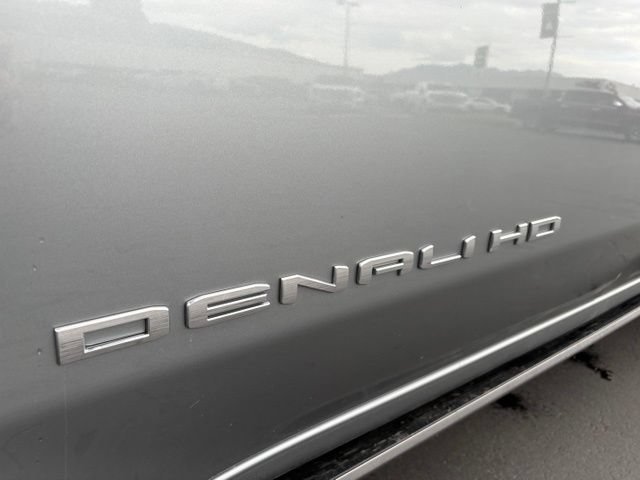 Used 2024 GMC Sierra 3500 Denali Ultimate AWD/4WD image 17