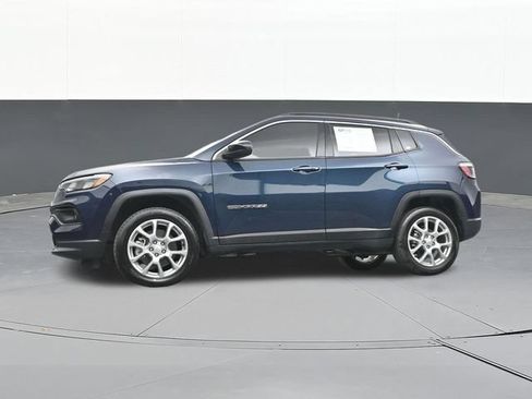 Used 2024 Jeep Compass Latitude AWD/4WD image 56