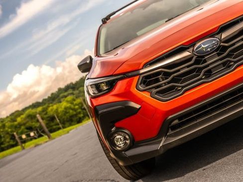 Used 2024 Subaru Crosstrek 2.5i Limited w/ Crosstrek Mirror Package AWD/4WD image 6