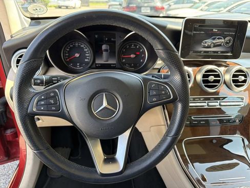 Used 2019 Mercedes-Benz GLC 300 image 22