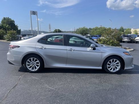 Used 2023 Toyota Camry LE w/ Convenience Package FWD image 4