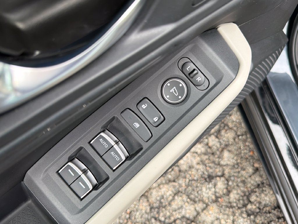 Used 2023 Honda Accord EX-L image 13