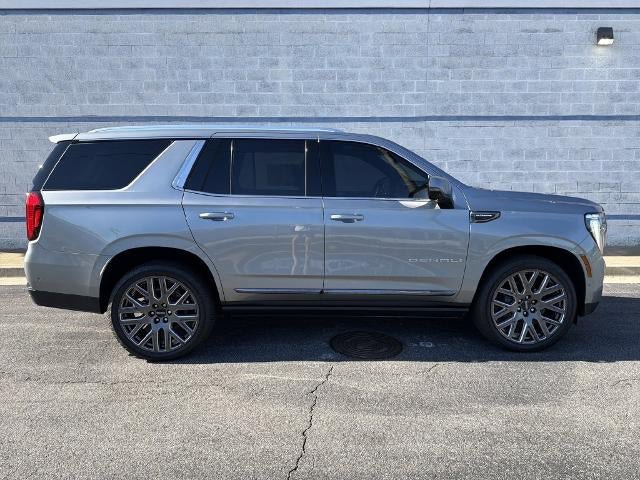 Used 2025 GMC Yukon Denali Ultimate AWD/4WD image 8
